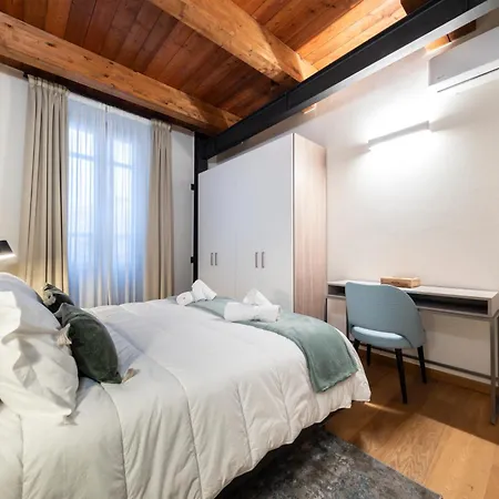 Deluxe In Palazzo Storico - Centro - Alghero Apartment *